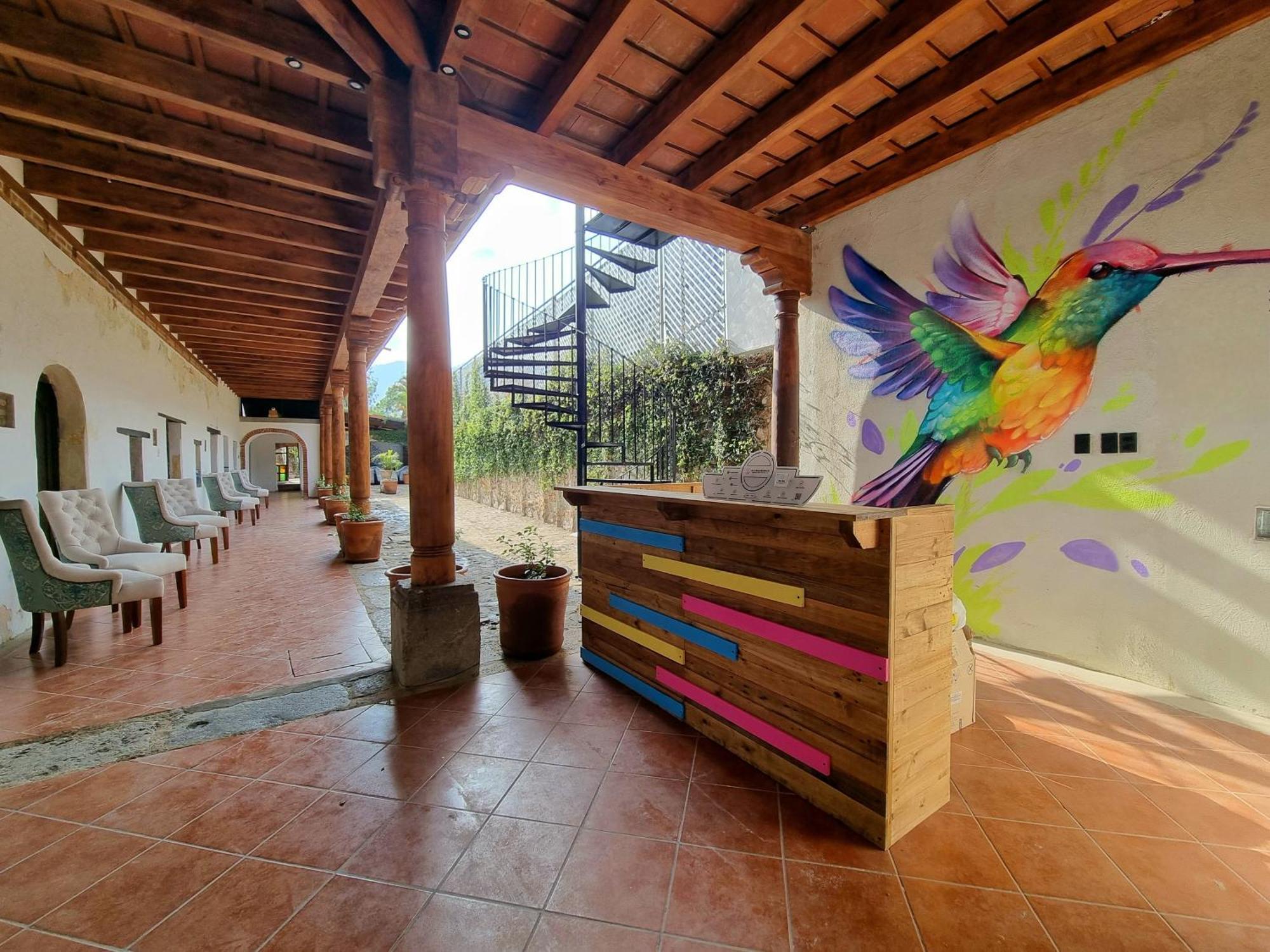 Central Hostel San Sebastian Antigua Ngoại thất bức ảnh