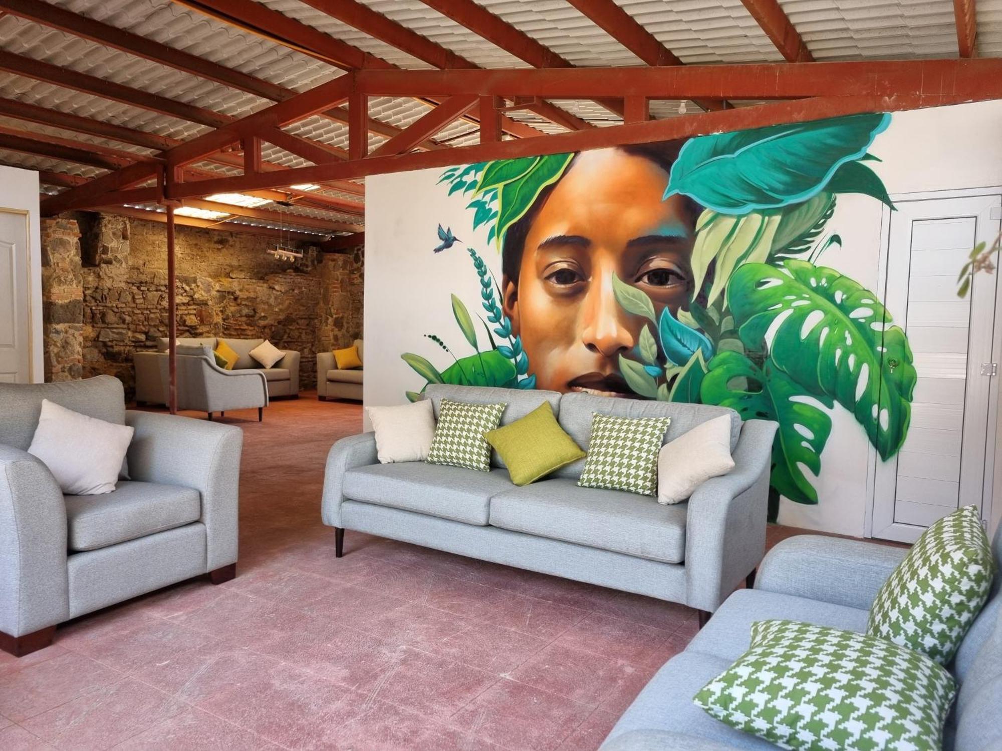 Central Hostel San Sebastian Antigua Ngoại thất bức ảnh